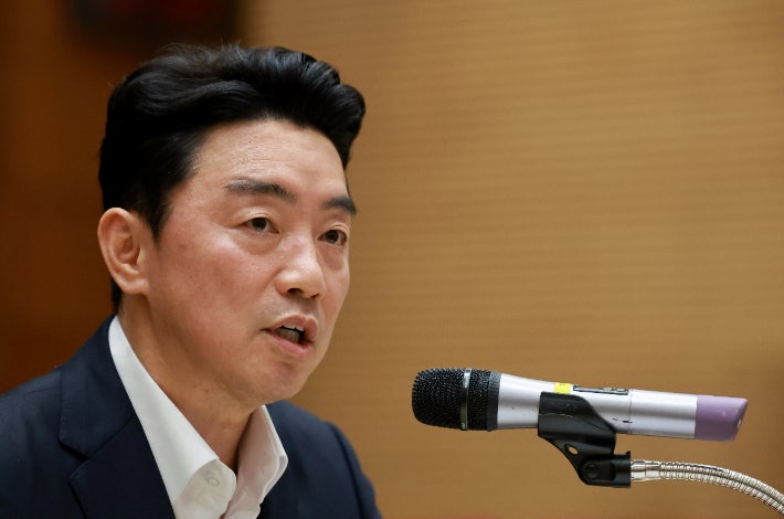 강훈식, 소비쿠폰 이어 내수 활성화 대책 마련 강조…발달장애인 정책 강화 강훈식, 소비쿠폰 이어 내수 활성화 대책 마련 강조…발달장애인 정책 강화