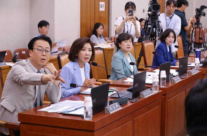 국민의힘, ‘더 센 특검법’ 효력정지 가처분 신청…헌재 판단 촉구 국민의힘, ‘더 센 특검법’ 효력정지 가처분 신청…헌재 판단 촉구