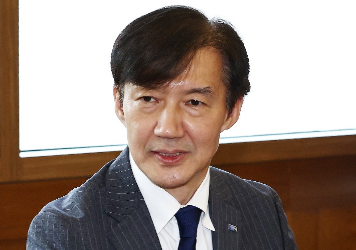 성폭력 파문 속 혁신당, 조국 비대위원장 추천 논란 성폭력 파문 속 혁신당, 조국 비대위원장 추천 논란