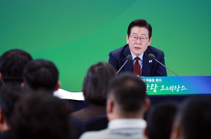 이재명 대통령, 강원도 방문해 접경지역 특별 배려 약속 이재명 대통령, 강원도 방문해 접경지역 특별 배려 약속