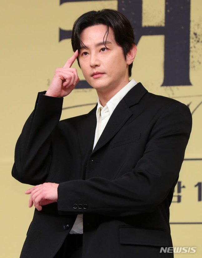 배우 권율 부인 정체 밝혀져, 황승언 동생으로 확인 배우 권율 부인 정체 밝혀져, 황승언 동생으로 확인