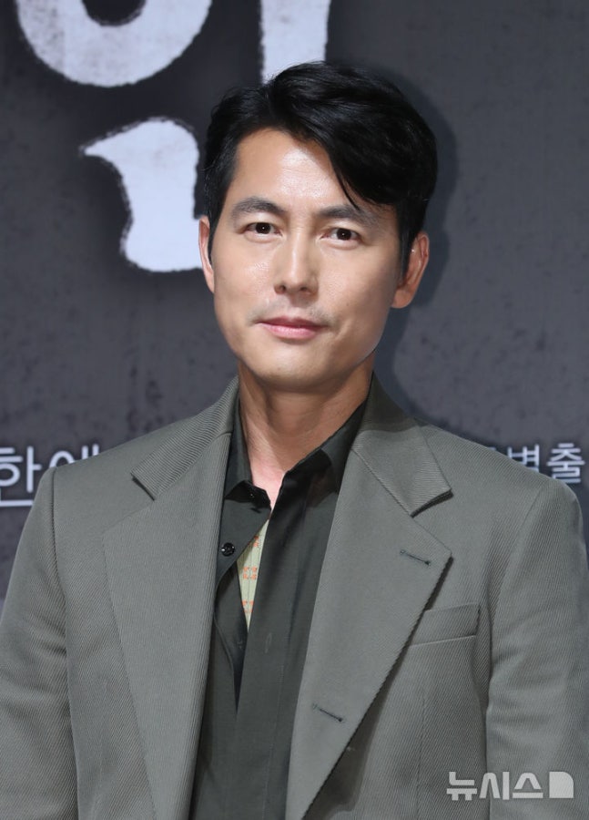 정우성, 부일영화상 핸드프린팅 행사 참석 예정… 1년 만의 공식 석상 복귀 정우성, 부일영화상 핸드프린팅 행사 참석 예정… 1년 만의 공식 석상 복귀