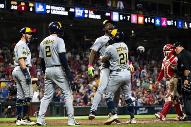 밀워키 브루어스, MLB 포스트시즌 진출 확정하며 새로운 기록 달성 밀워키 브루어스, MLB 포스트시즌 진출 확정하며 새로운 기록 달성
