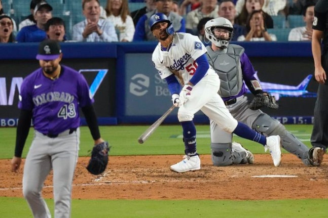 LA 다저스, 콜로라도 로키스 상대로 9-0 대승하며 연승 행진 이어가 LA 다저스, 콜로라도 로키스 상대로 9-0 대승하며 연승 행진 이어가