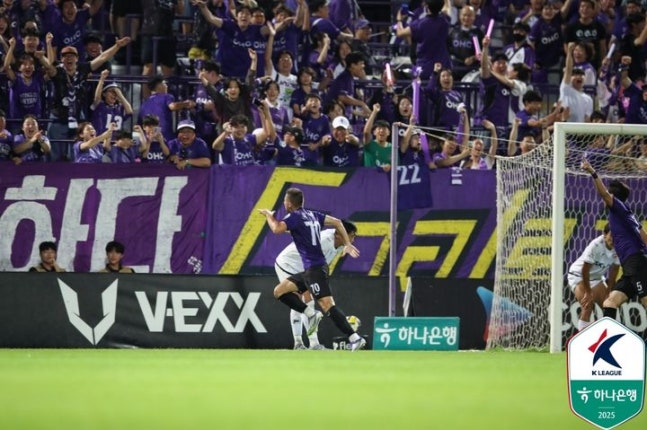 대구FC, 김천 상무에 2-1 승리하며 잔류 희망 이어가 대구FC, 김천 상무에 2-1 승리하며 잔류 희망 이어가