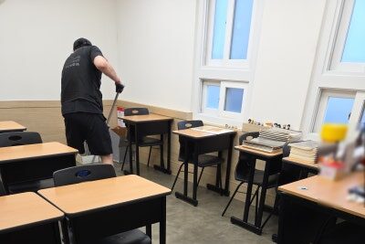기장 학원 청소 작업 현장 기장 학원 청소 작업 현장